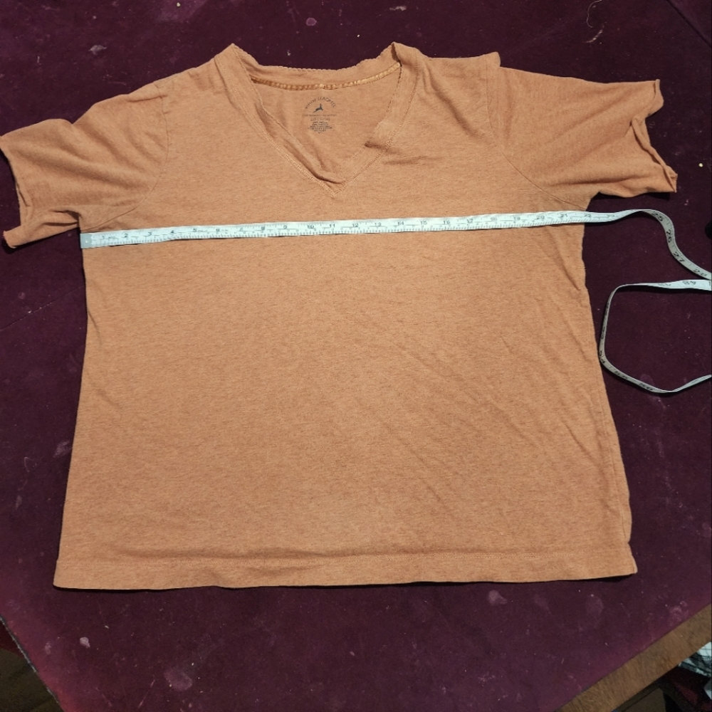 White Stag Tee Shirt 👕